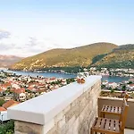 Apartments Villa Arcadia- Two Bedroom Apartment With Terrace And Sea View