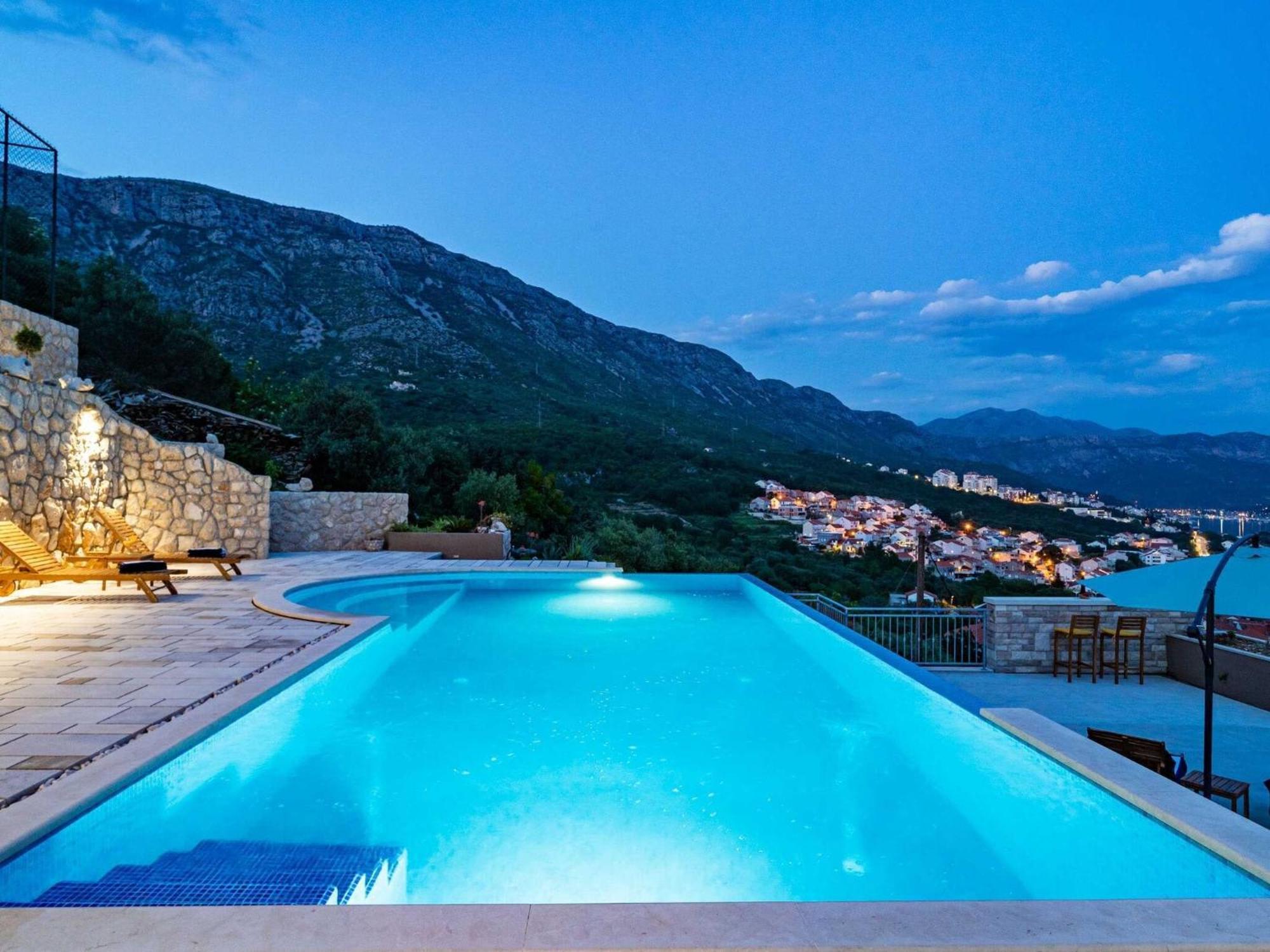 Arcadia- Two Bedroom With Terrace And Sea View *